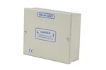 Relé en caja con bobina de 24 V CC y contactos de 5 A de Zettler